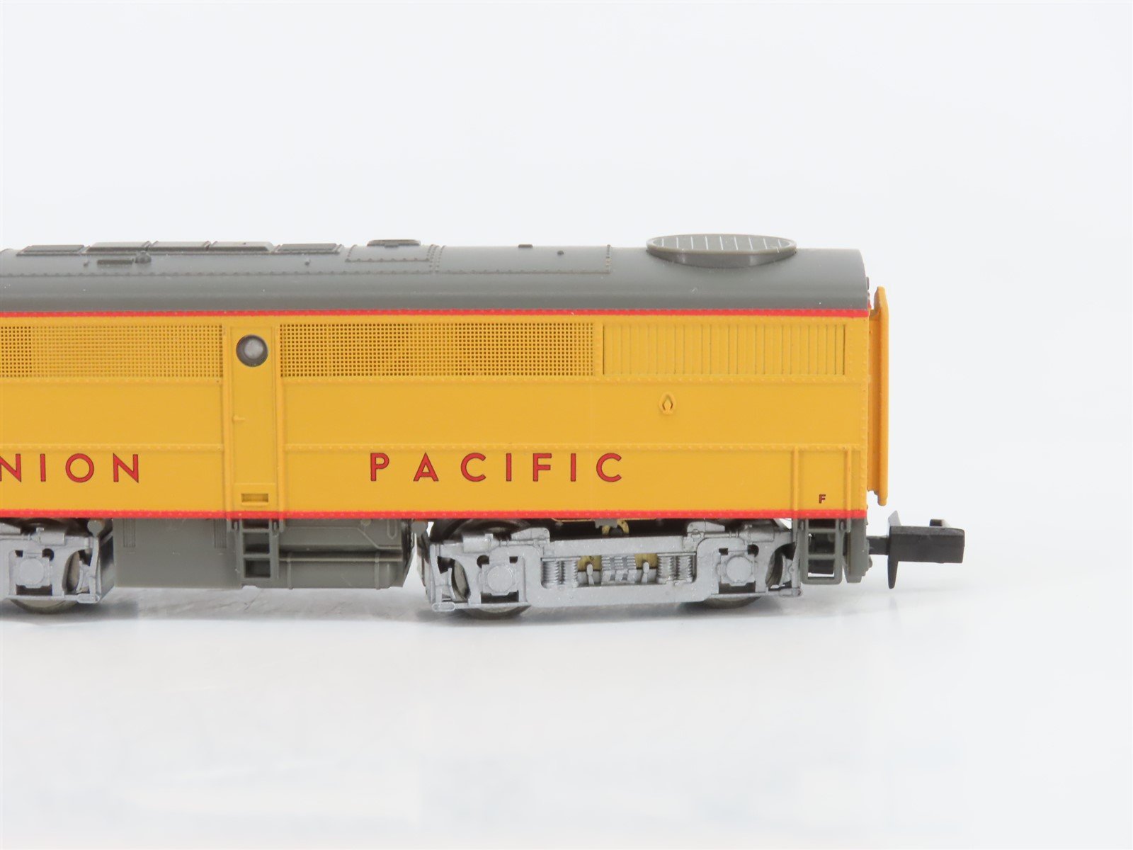 N Scale Life-Like 7430 UP Union Pacific ALCO FB1 Diesel Locomotive #1642C