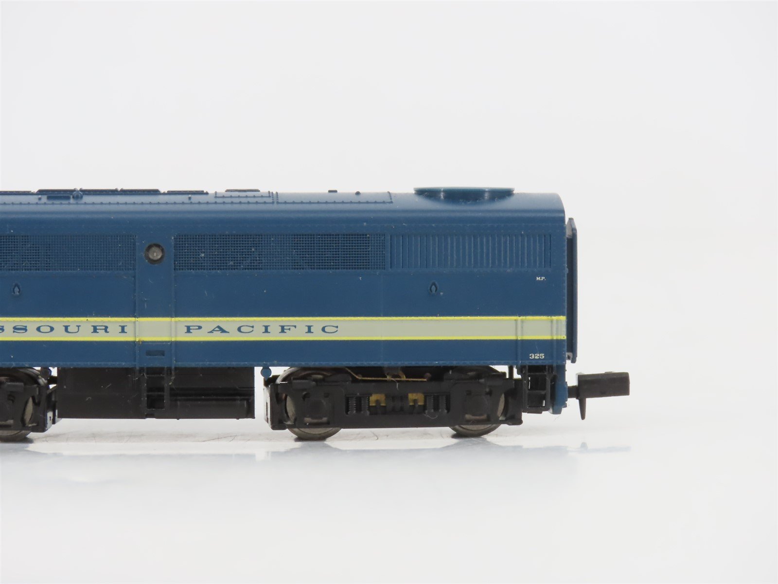 N Scale Life-Like 7422 MP Missouri Pacific ALCO FA1 Diesel Locomotive #325