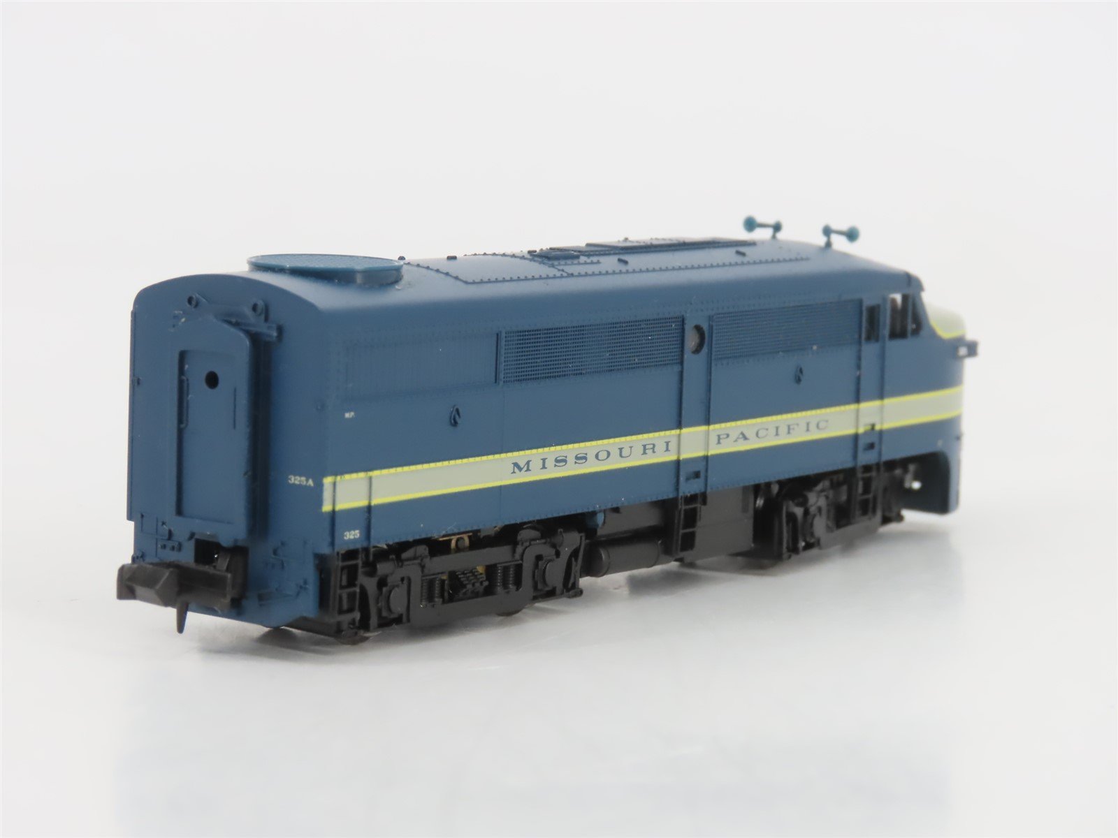N Scale Life-Like 7422 MP Missouri Pacific ALCO FA1 Diesel Locomotive #325