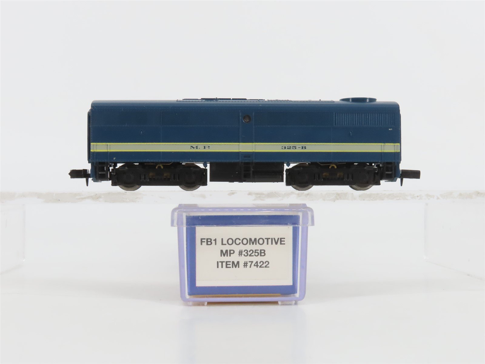 N Scale Life-Like 7422 MP Missouri Pacific EMD FB1 Diesel Locomotive #325B