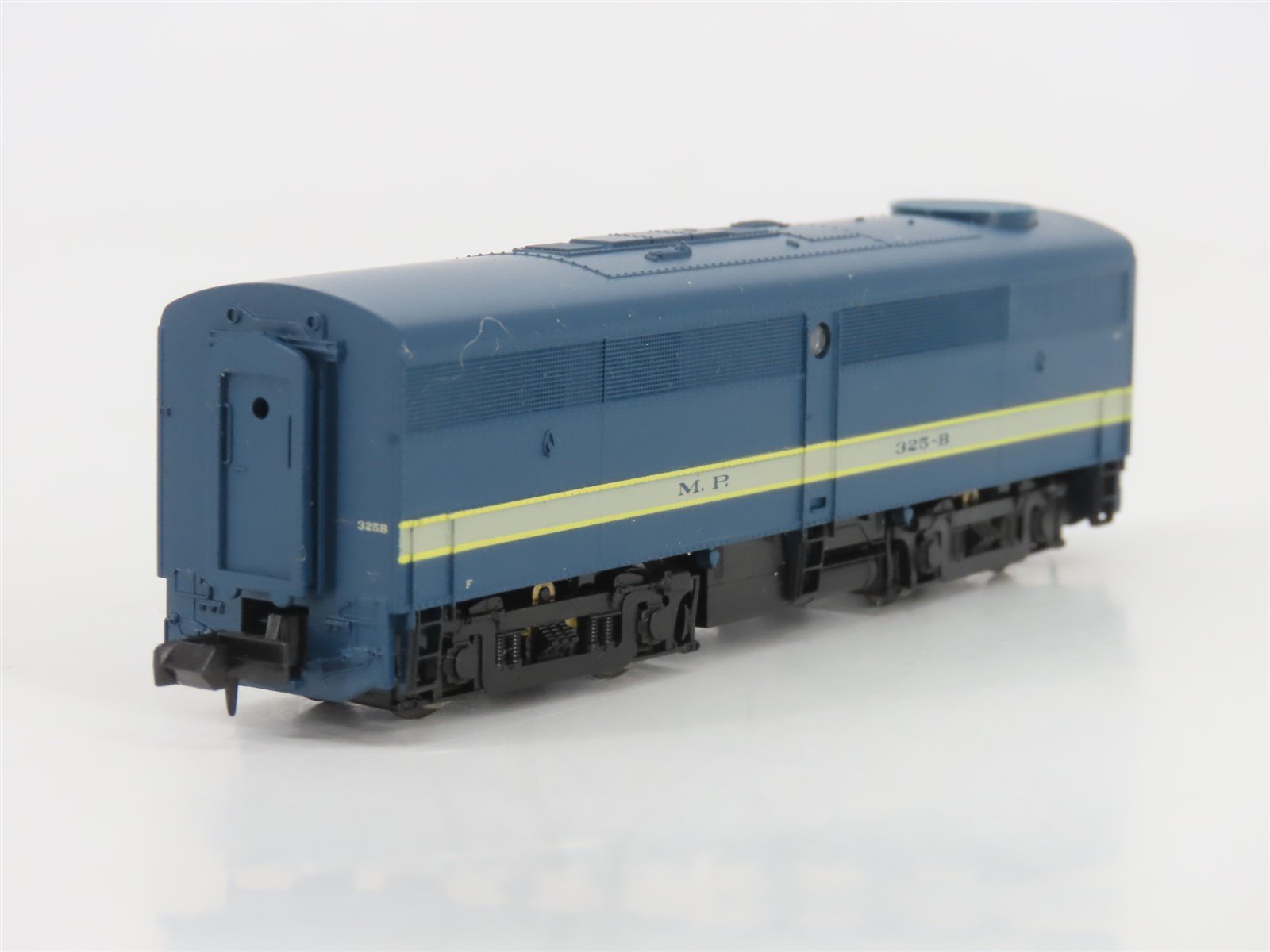 N Scale Life-Like 7422 MP Missouri Pacific EMD FB1 Diesel Locomotive #325B