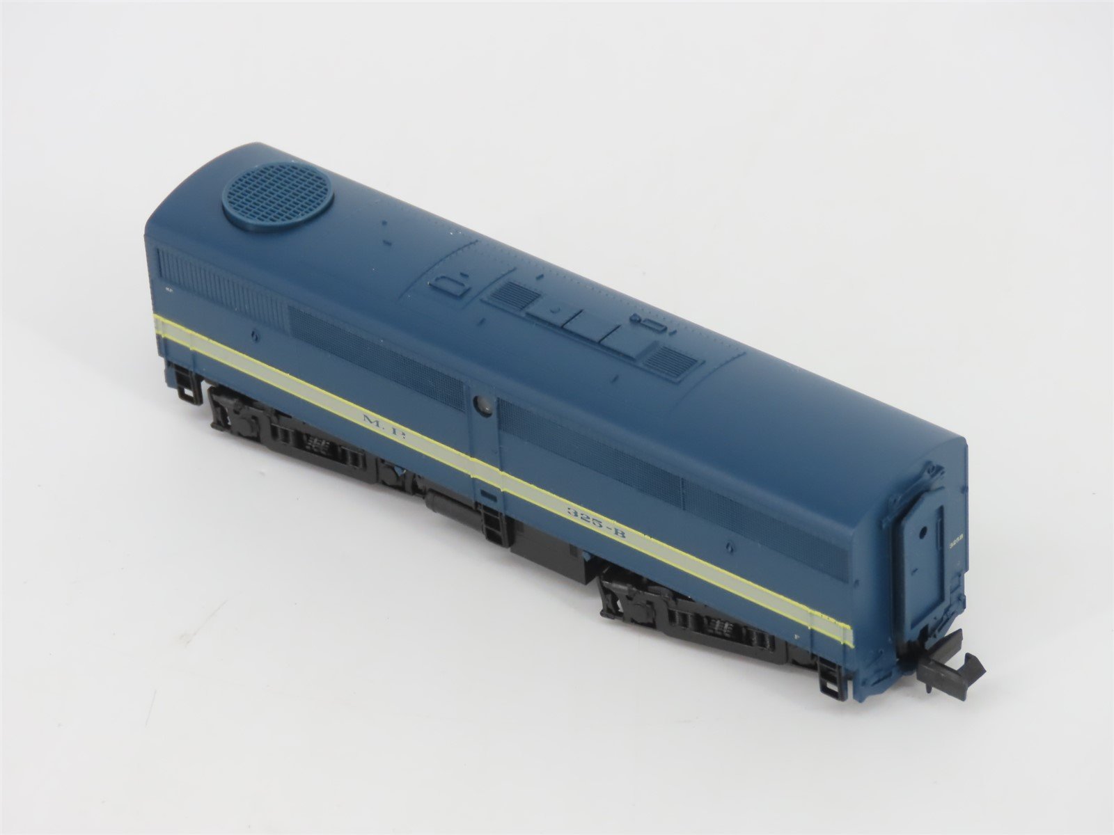 N Scale Life-Like 7422 MP Missouri Pacific EMD FB1 Diesel Locomotive #325B