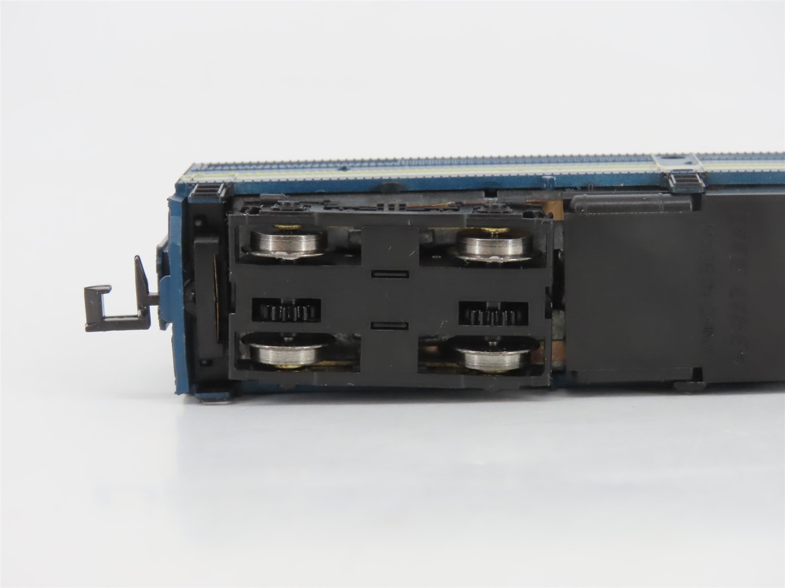 N Scale Life-Like 7422 MP Missouri Pacific EMD FB1 Diesel Locomotive #325B