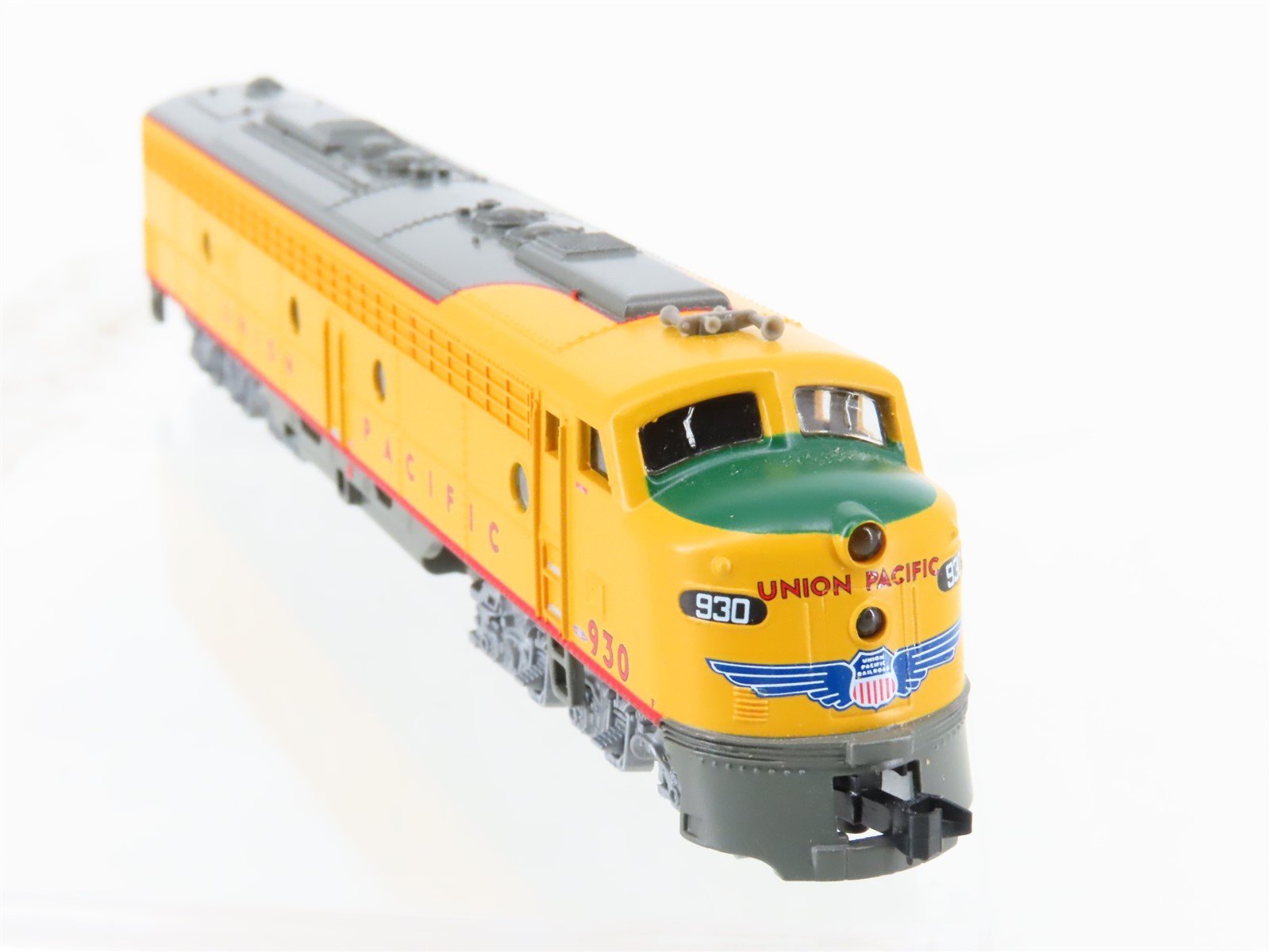 N Scale Life-Like 920-34104 UP Union Pacific E8A Diesel Locomotive #930