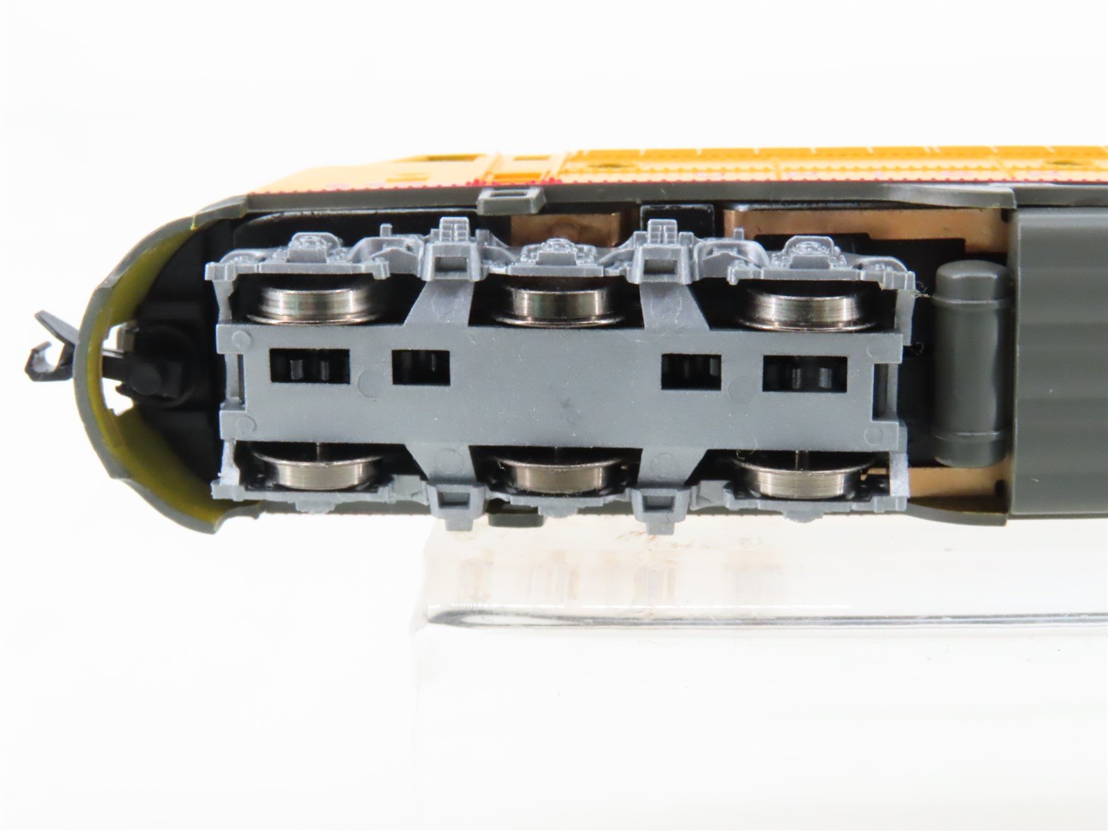 N Scale Life-Like 920-34104 UP Union Pacific E8A Diesel Locomotive #930