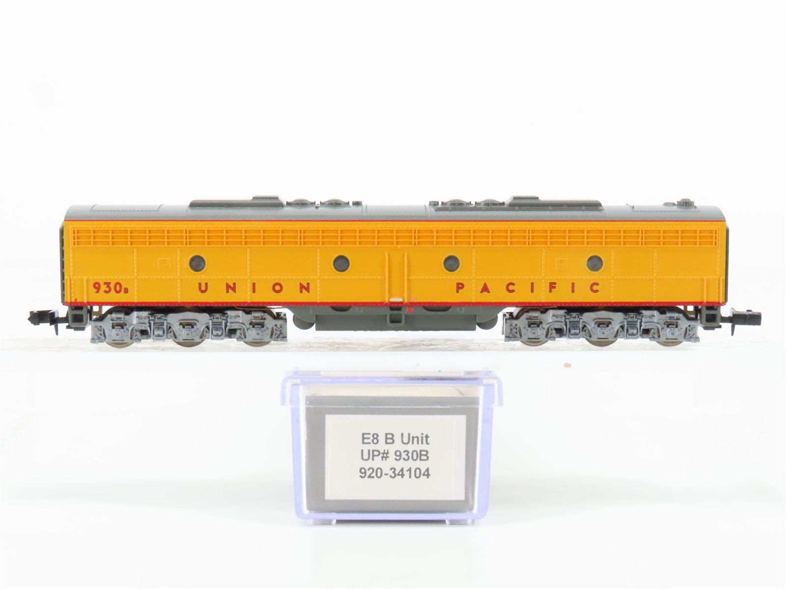 N Scale Life-Like 920-34104 UP Union Pacific E8B Diesel Locomotive #930B