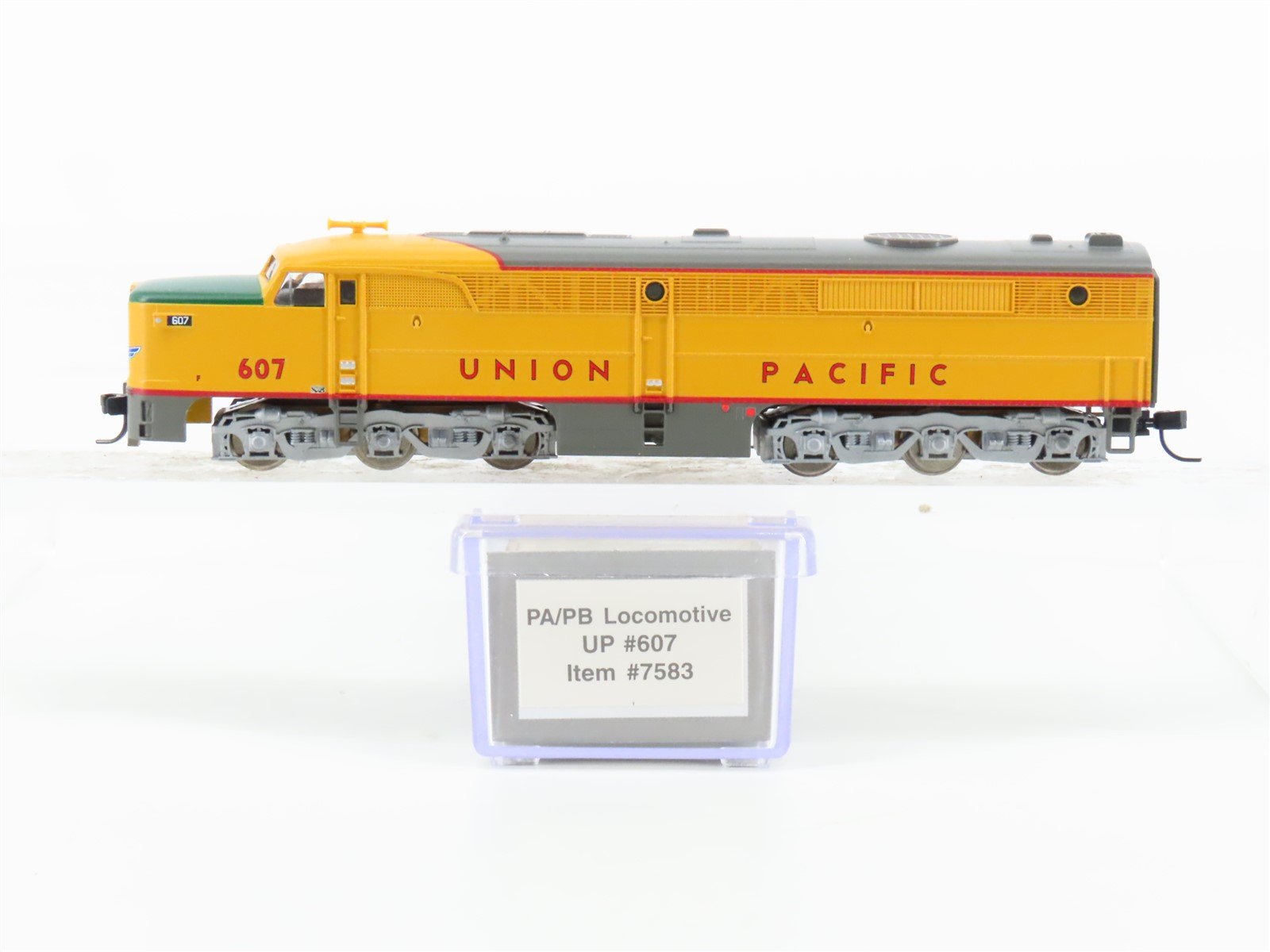 N Scale Life-Like 7583 UP Union Pacific PA Diesel Locomotive #607