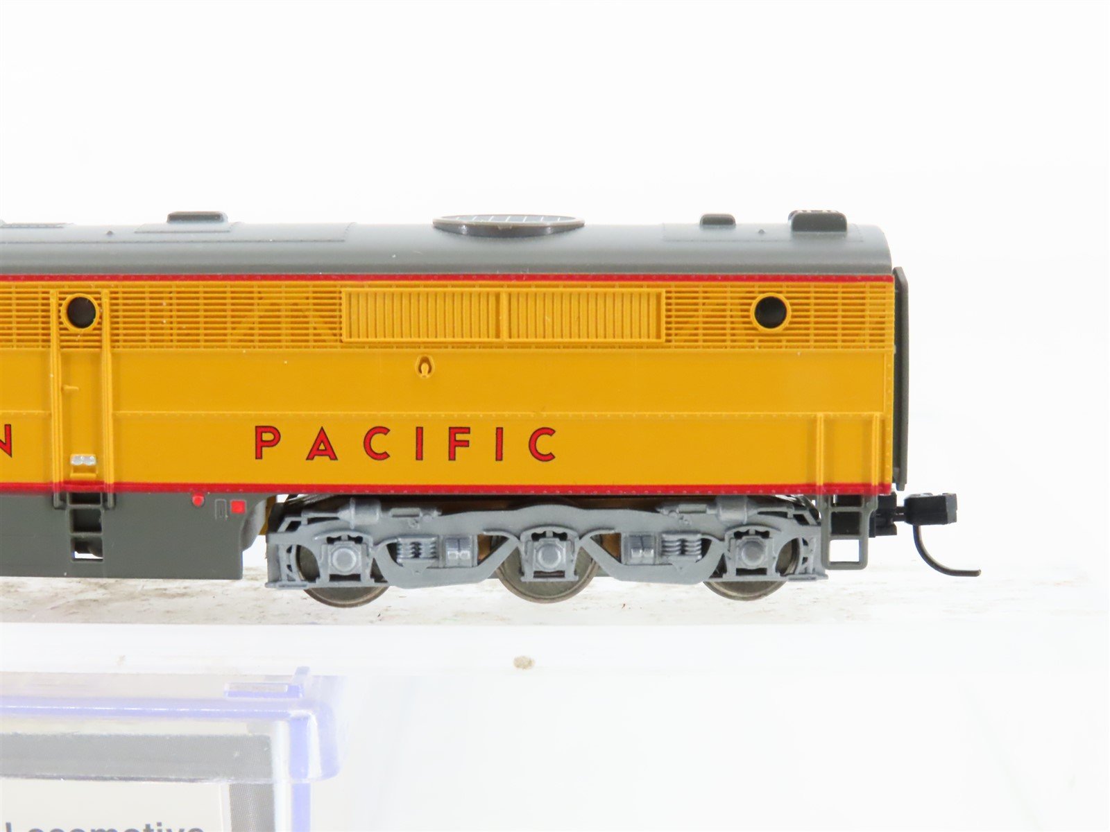 N Scale Life-Like 7583 UP Union Pacific PA Diesel Locomotive #607