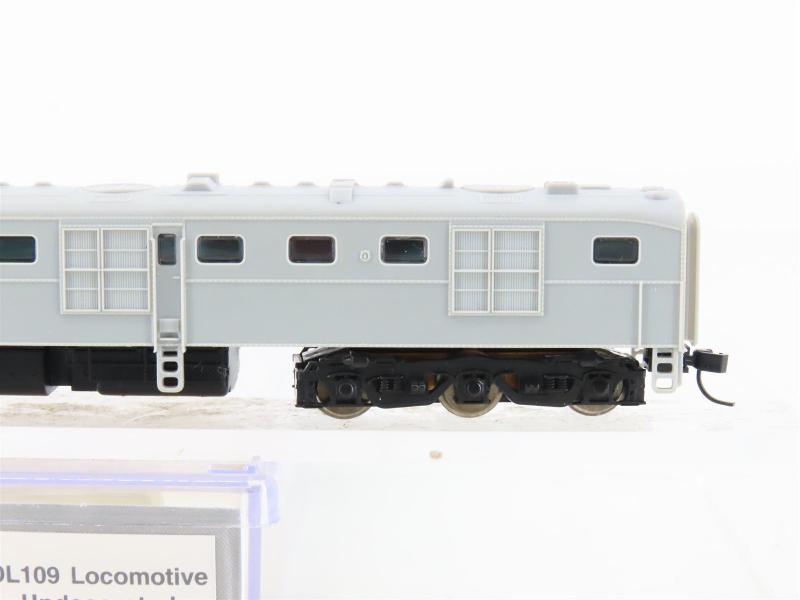 N Scale Life-Like 7757 Undecorated DL109 Diesel Locomotive