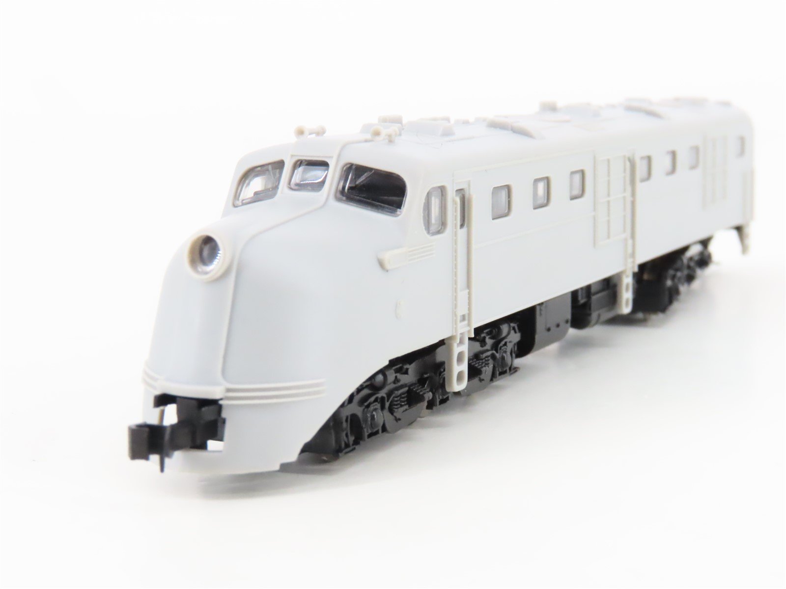 N Scale Life-Like 7757 Undecorated DL109 Diesel Locomotive