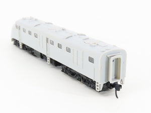 N Scale Life-Like 7757 Undecorated DL109 Diesel Locomotive