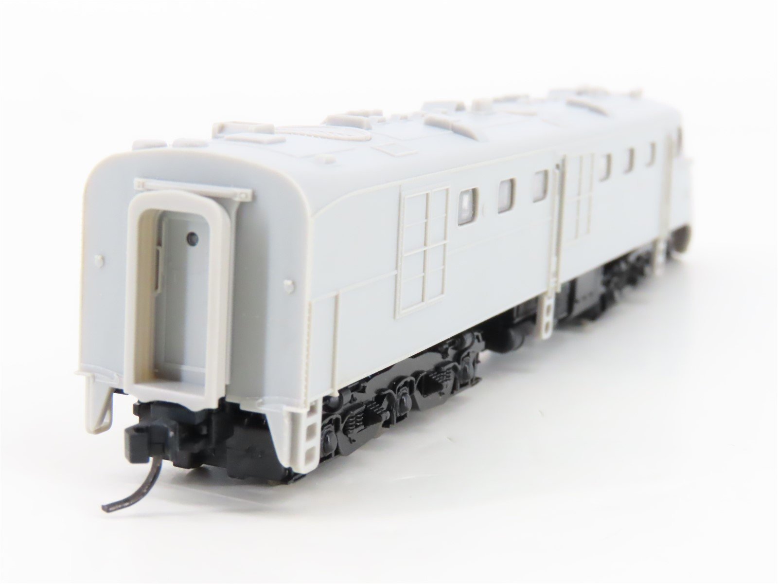 N Scale Life-Like 7757 Undecorated DL109 Diesel Locomotive