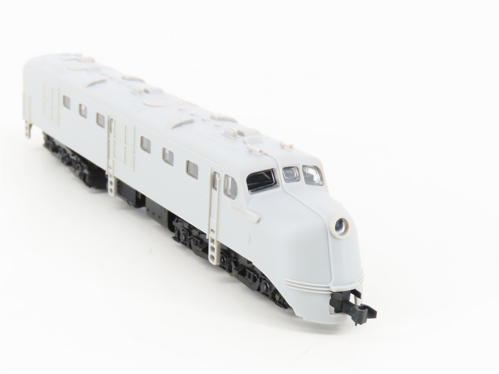 N Scale Life-Like 7757 Undecorated DL109 Diesel Locomotive