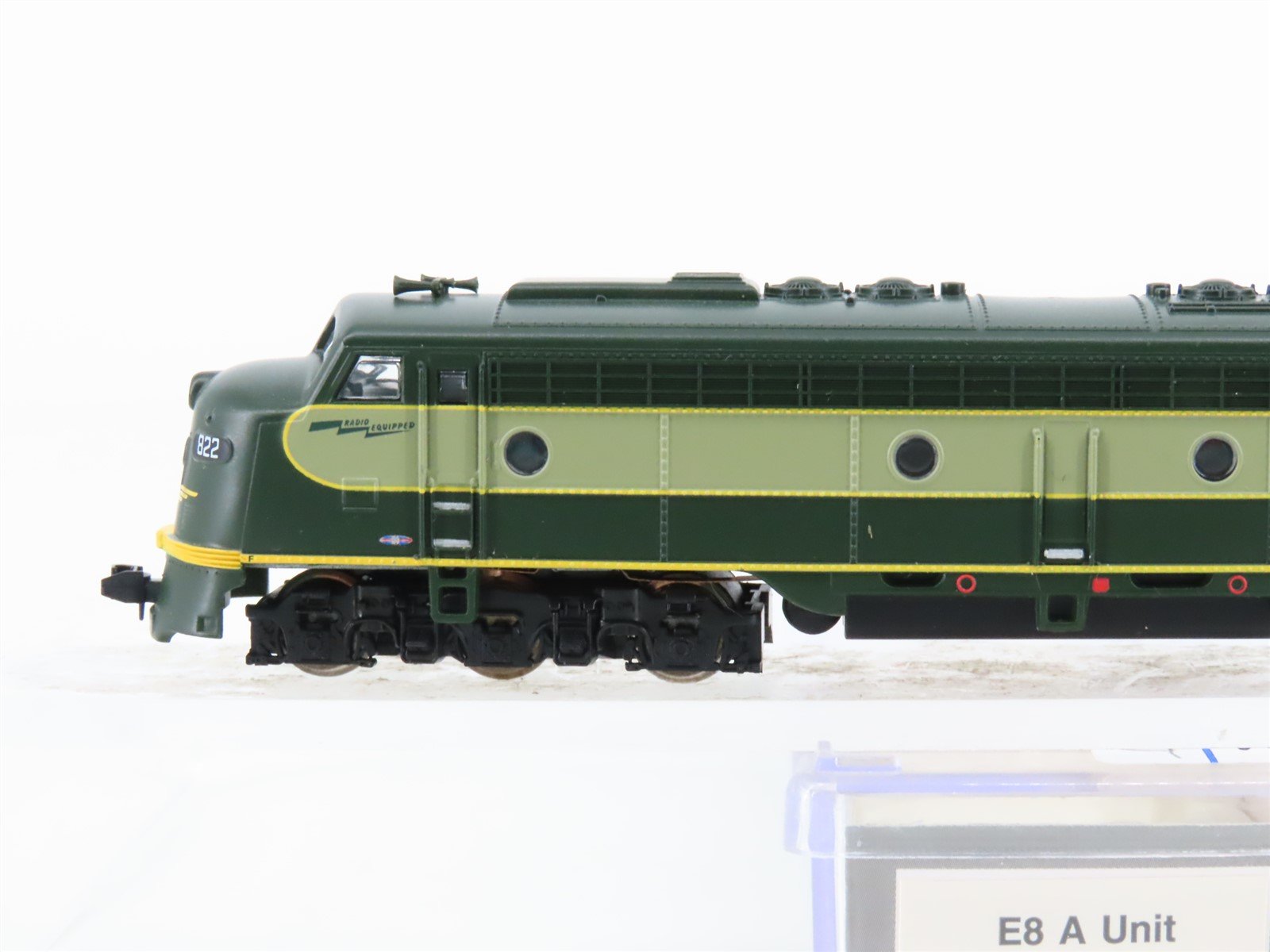 N Scale Life-Like 920-34075 Erie Railway E8A Diesel Locomotive #822
