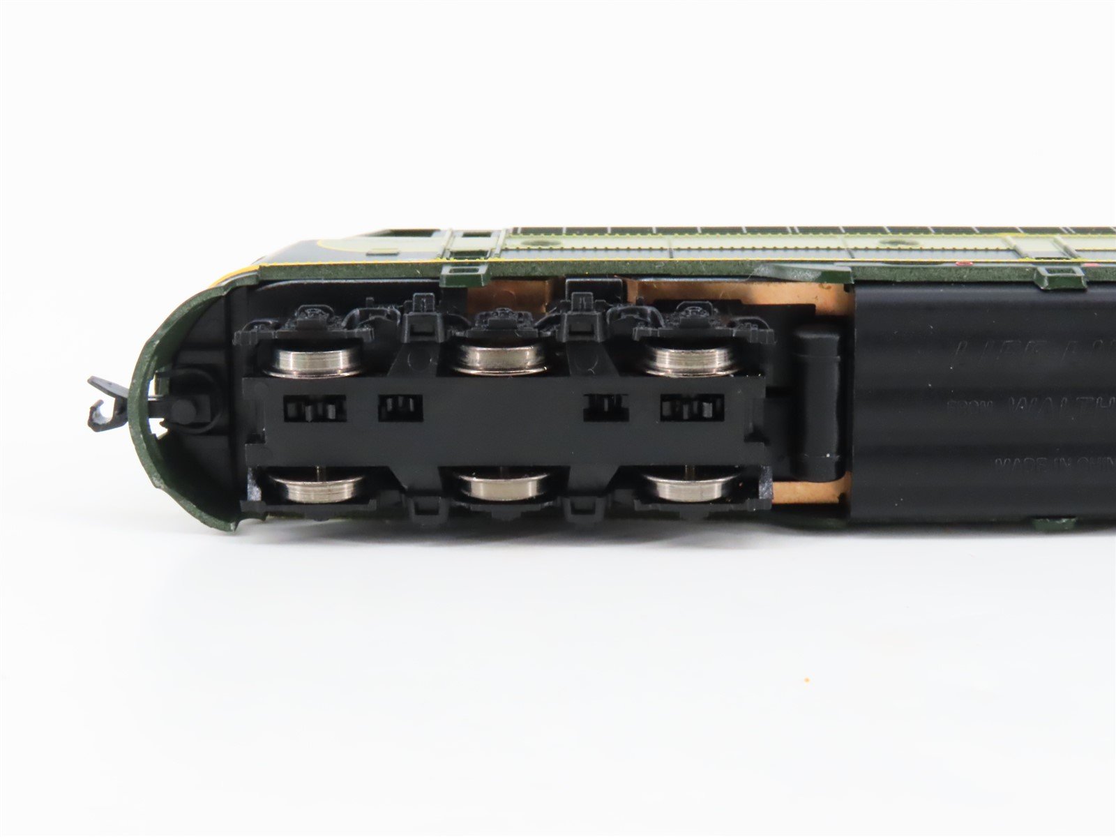 N Scale Life-Like 920-34075 Erie Railway E8A Diesel Locomotive #822