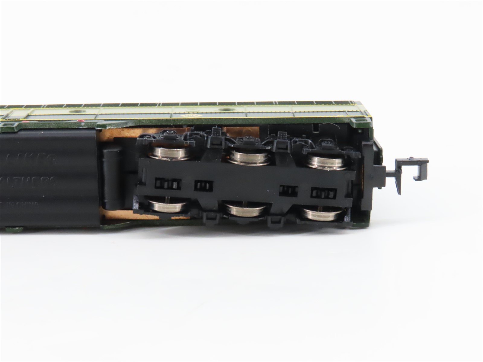 N Scale Life-Like 920-34075 Erie Railway E8A Diesel Locomotive #822