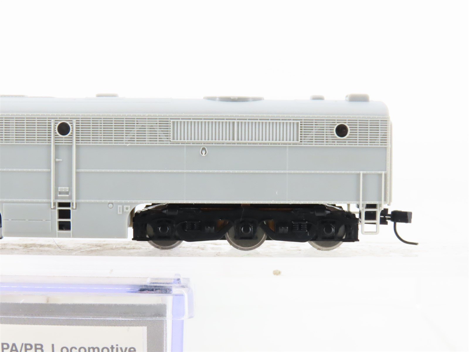 N Scale Life-Like 7585 Undecorated PA Diesel Locomotive