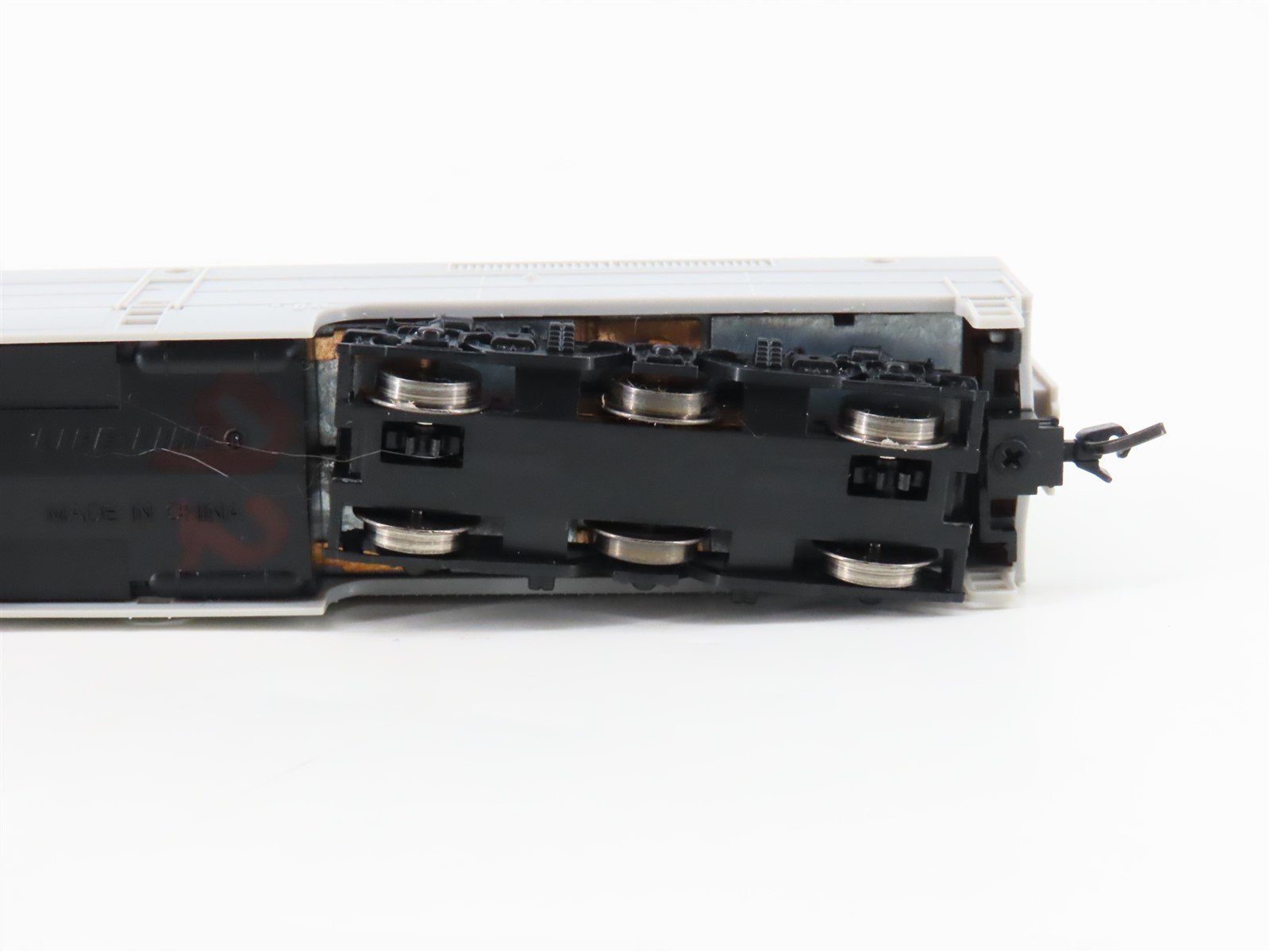N Scale Life-Like 7585 Undecorated PA Diesel Locomotive