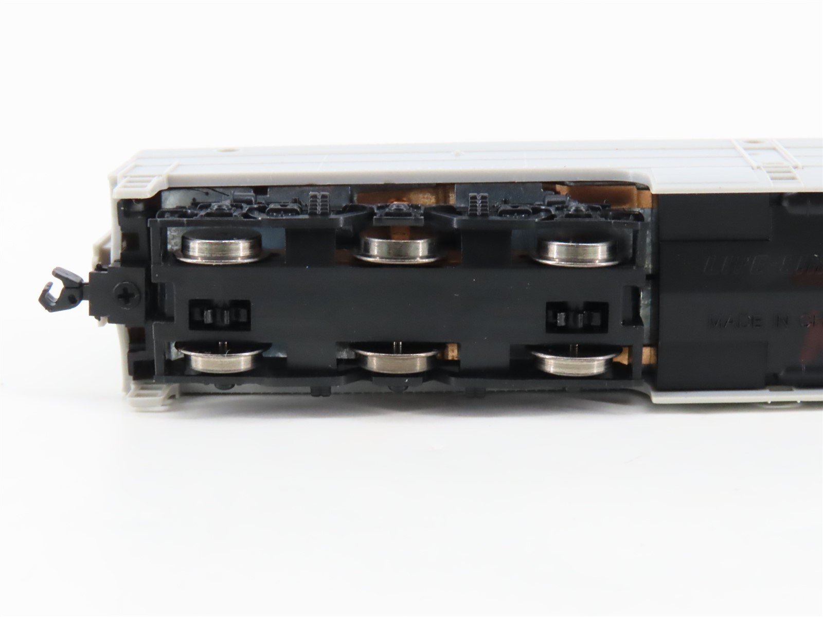 N Scale Life-Like 7585 Undecorated PA Diesel Locomotive