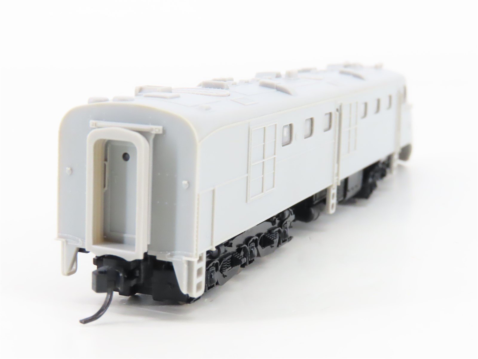 N Scale Life-Like 7757 Undecorated DL109 Diesel Locomotive