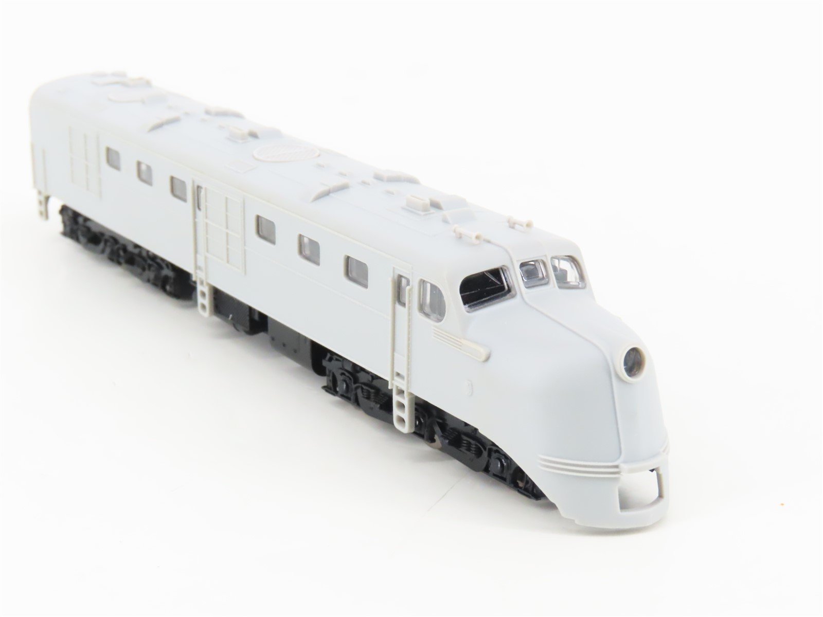 N Scale Life-Like 7757 Undecorated DL109 Diesel Locomotive