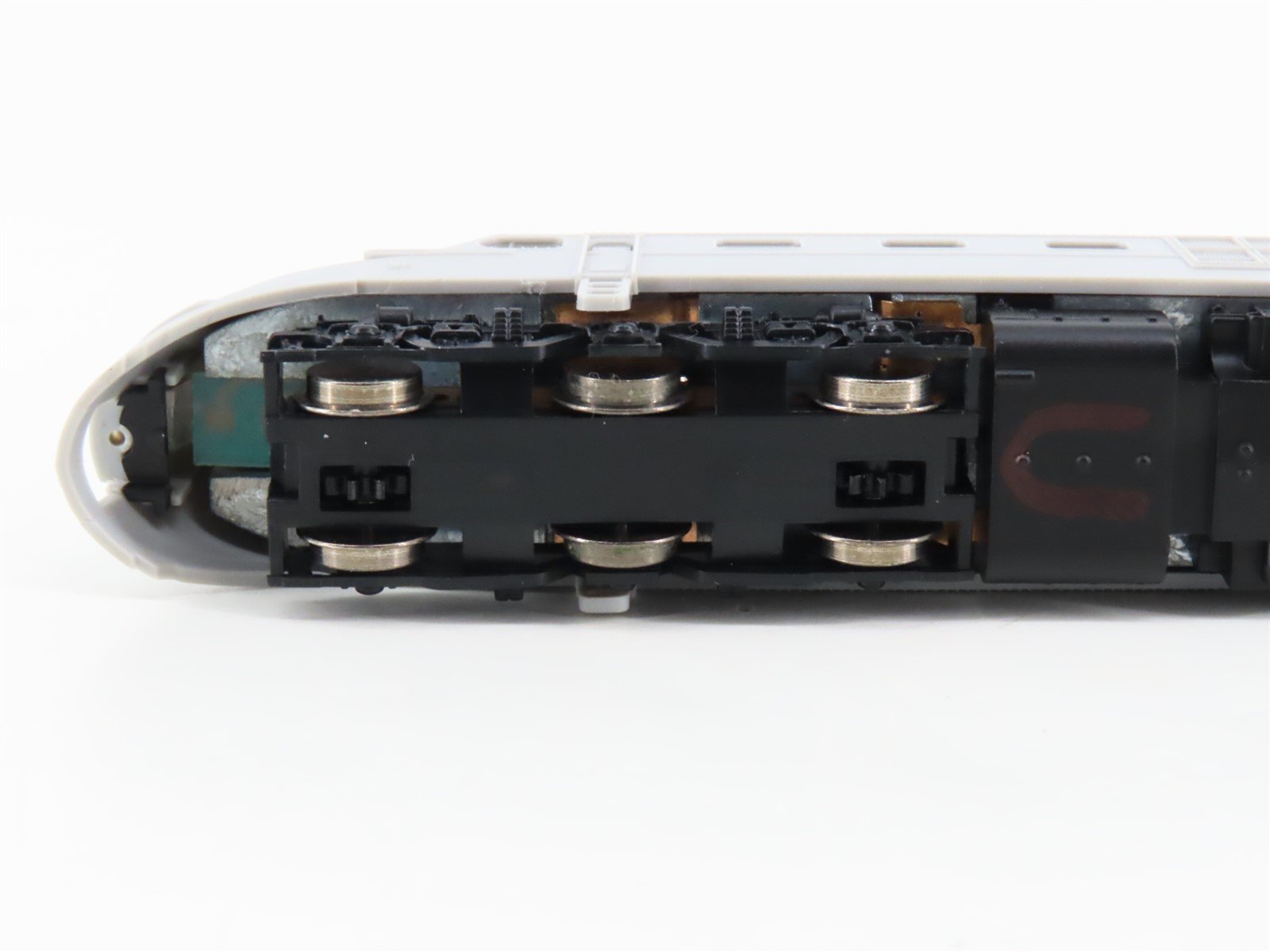 N Scale Life-Like 7757 Undecorated DL109 Diesel Locomotive