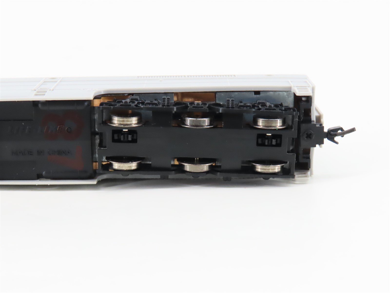 N Scale Life-Like 7585 Undecorated PA Diesel Locomotive