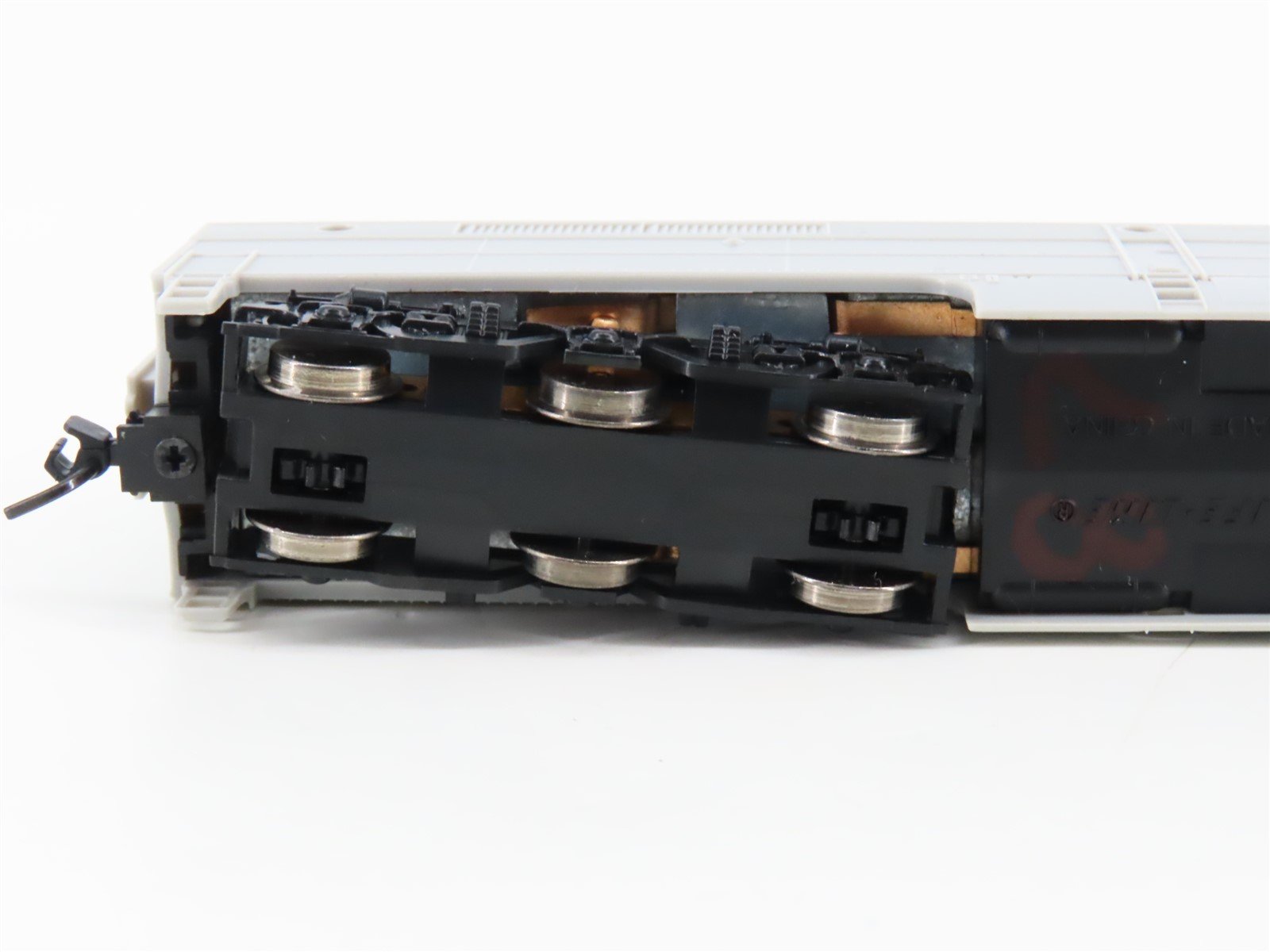 N Scale Life-Like 7585 Undecorated PB Diesel Locomotive