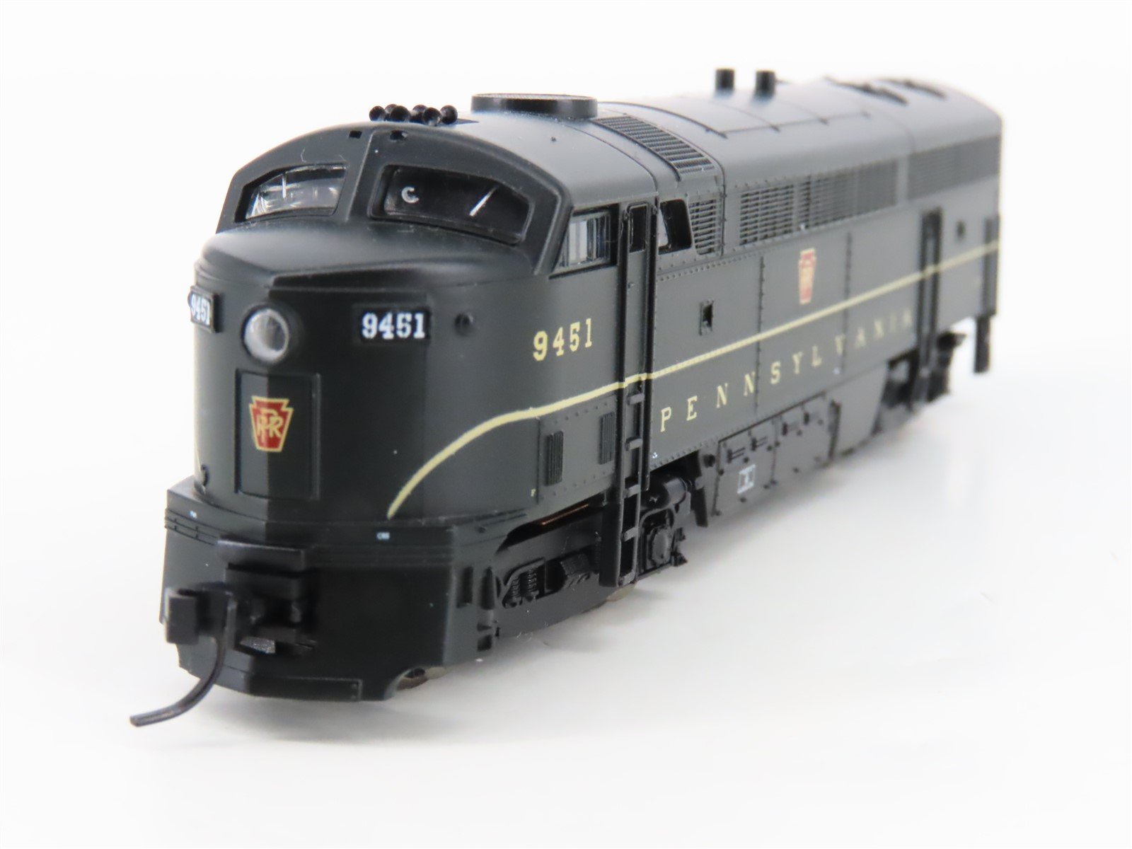N Scale Life-Like 920-34097 PRR Pennsylvania C-Liner A Unit Diesel Loco #9451