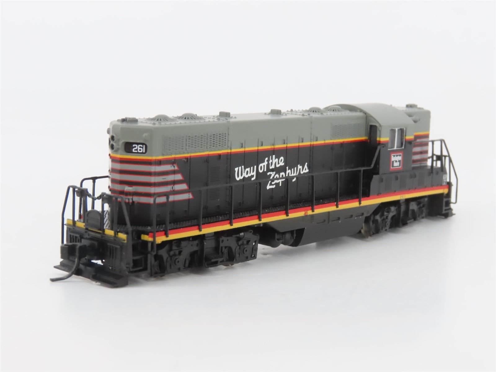 N Scale Atlas 48271 CBQ Burlington GP7 Diesel Locomotive #261