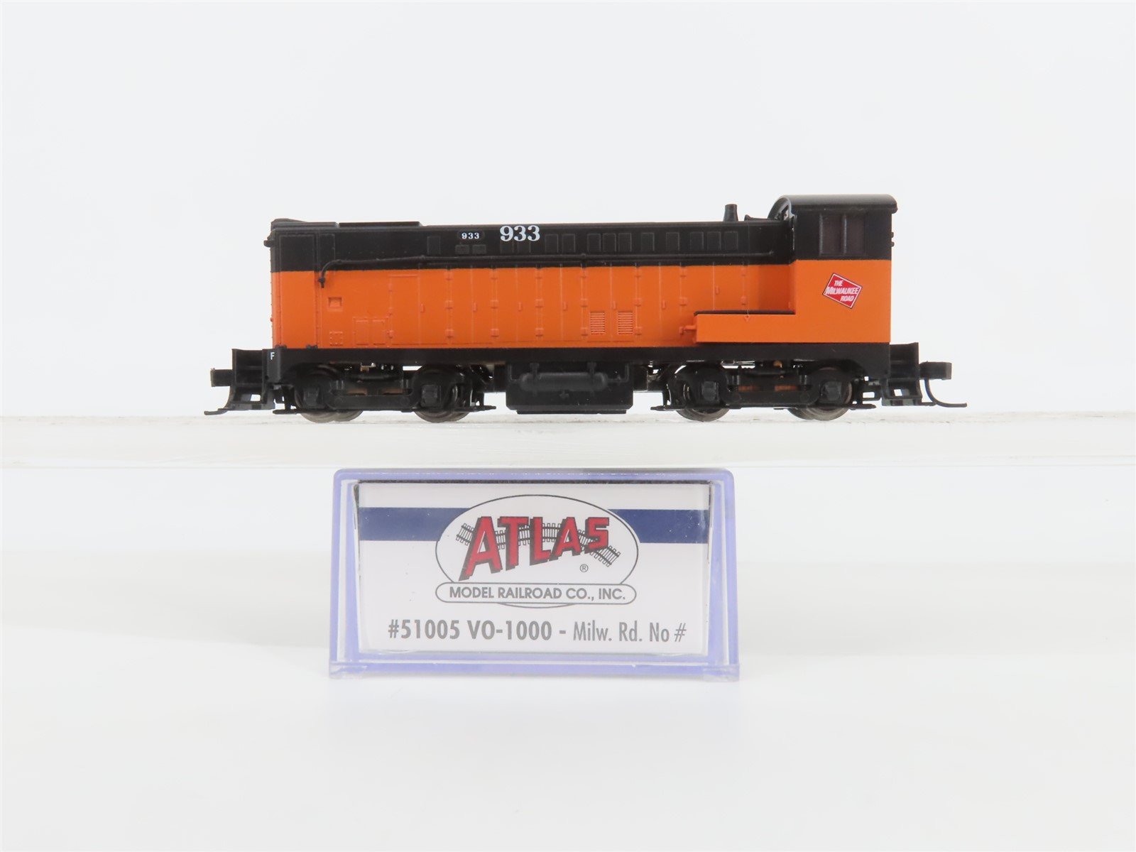 N Scale Atlas 51005 MILW Milwaukee Road VO-1000 Diesel Locomotive #933