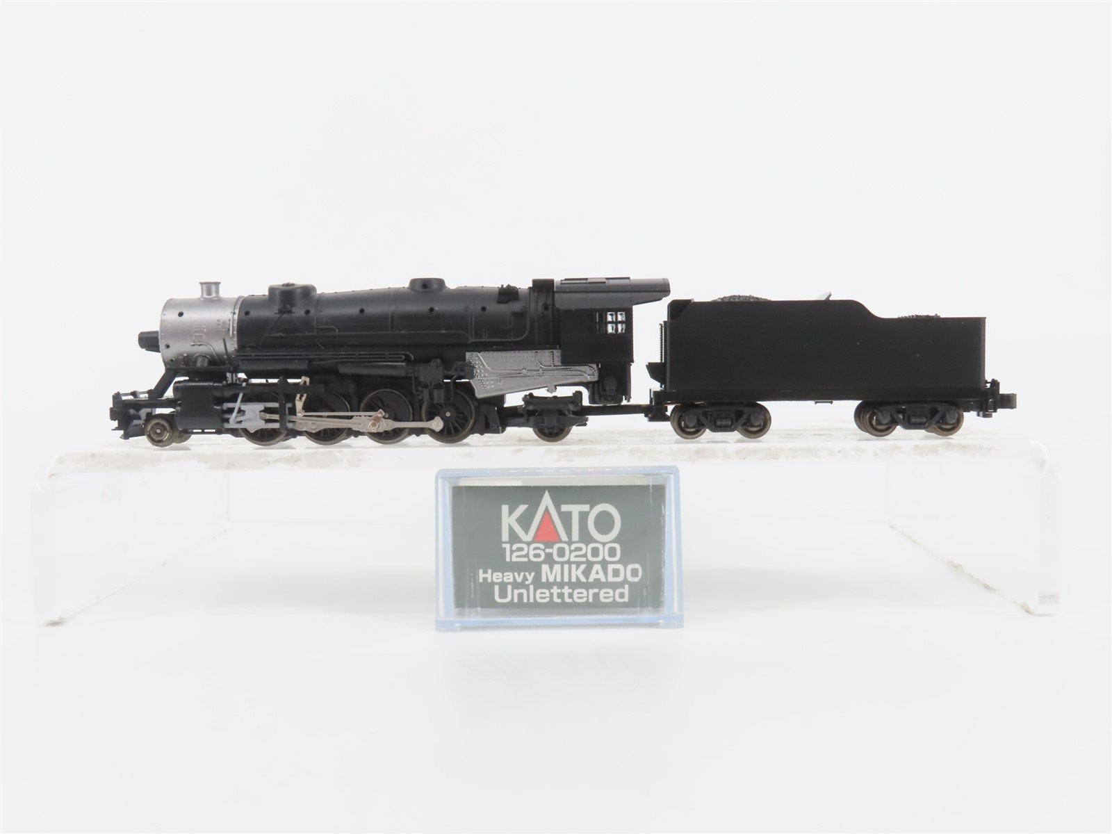 N Scale Kato 126-0200 Unlettered USRA 2-8-2 Heavy Mikado Steam Locomotive
