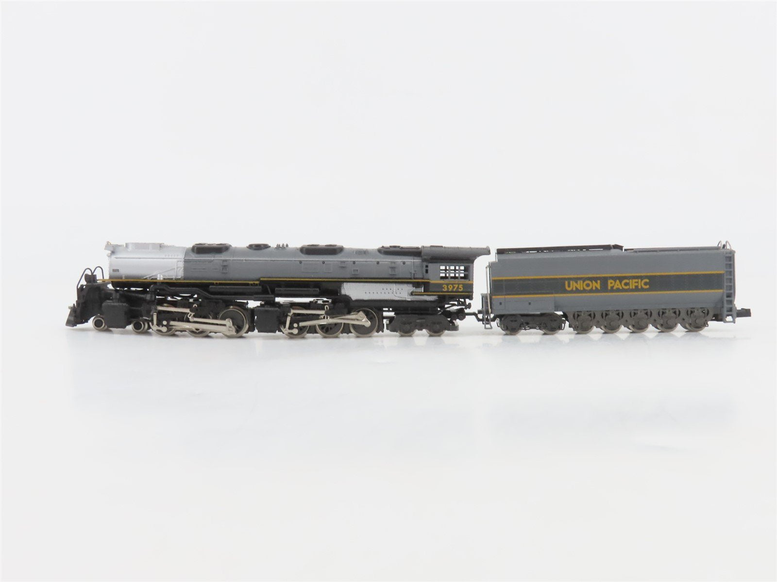 N Scale Bachmann UP Union Pacific 4-6-6-4 Steam Locomotive #3975