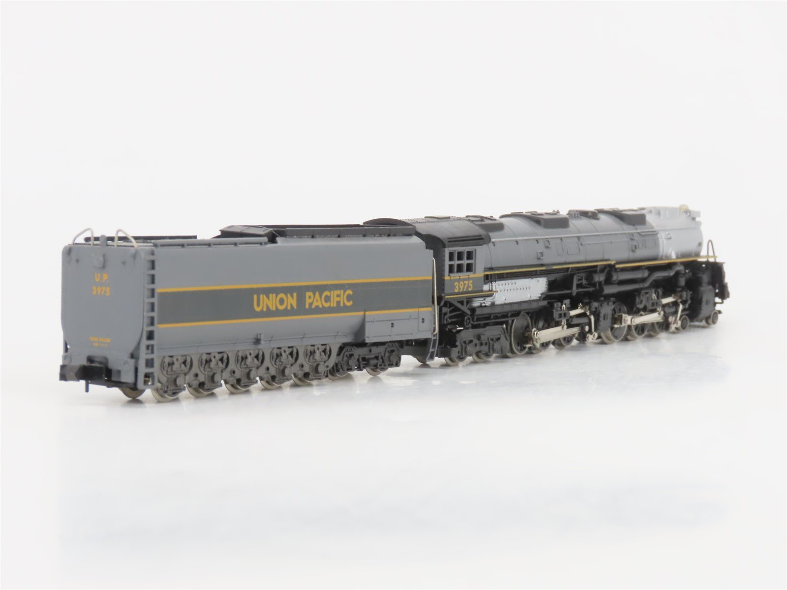 N Scale Bachmann UP Union Pacific 4-6-6-4 Steam Locomotive #3975