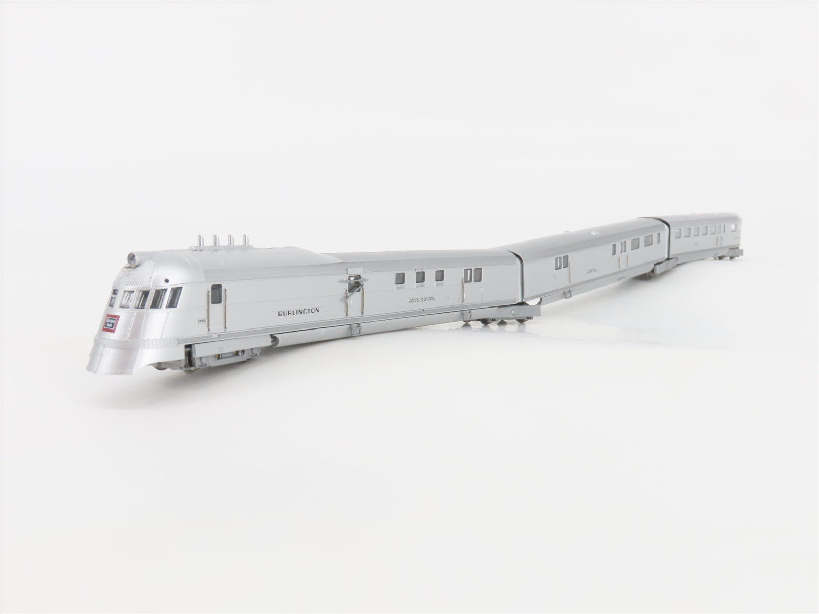 N Scale Con-Cor CBQ Burlington Pioneer Zephyr Diesel Passenger Set #9900