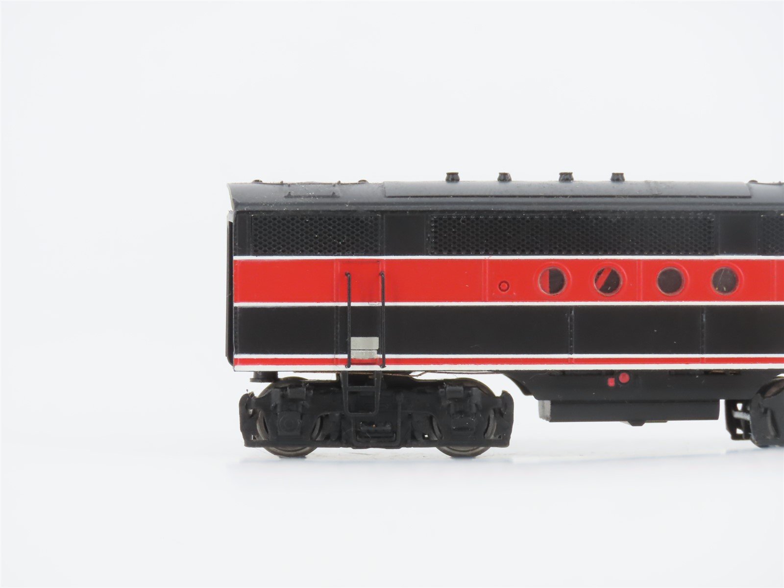 N Scale Intermountain RI Rock Island FTB Diesel Locomotive #73