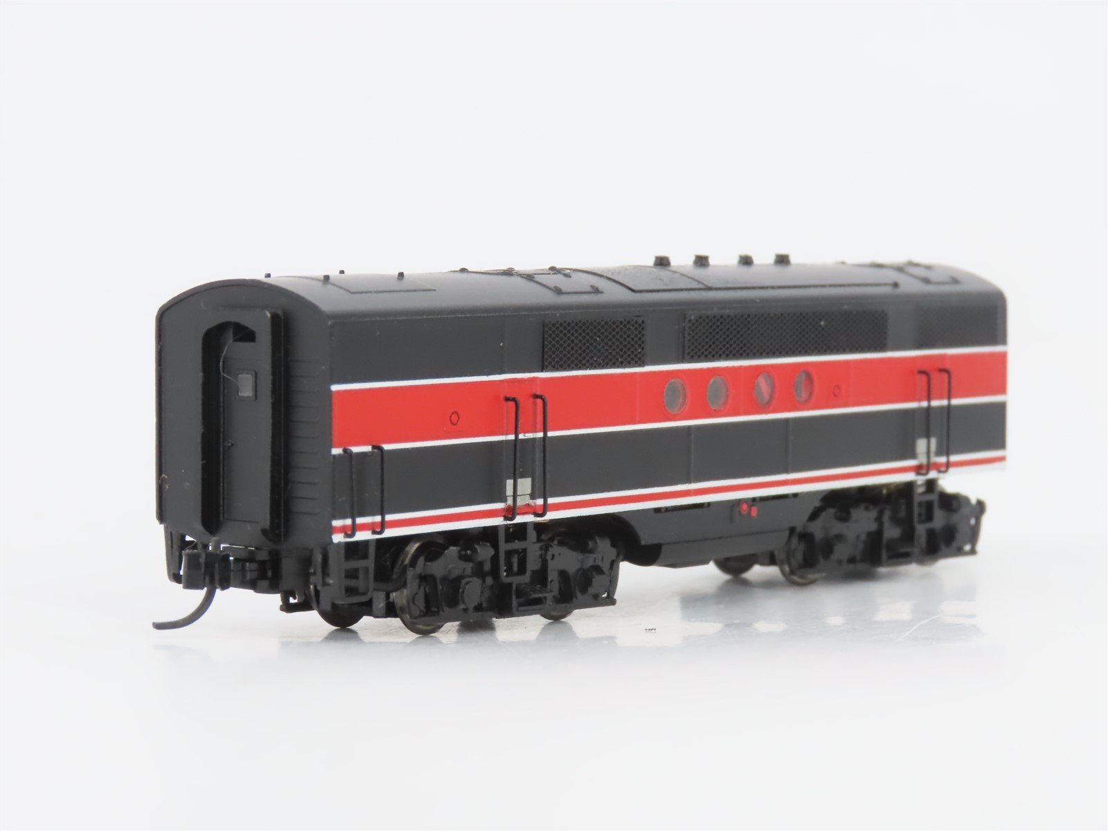 N Scale Intermountain RI Rock Island FTB Diesel Locomotive #73