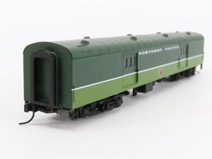 N Scale Walthers NP Northern Pacific Railroad Baggage Passenger Car