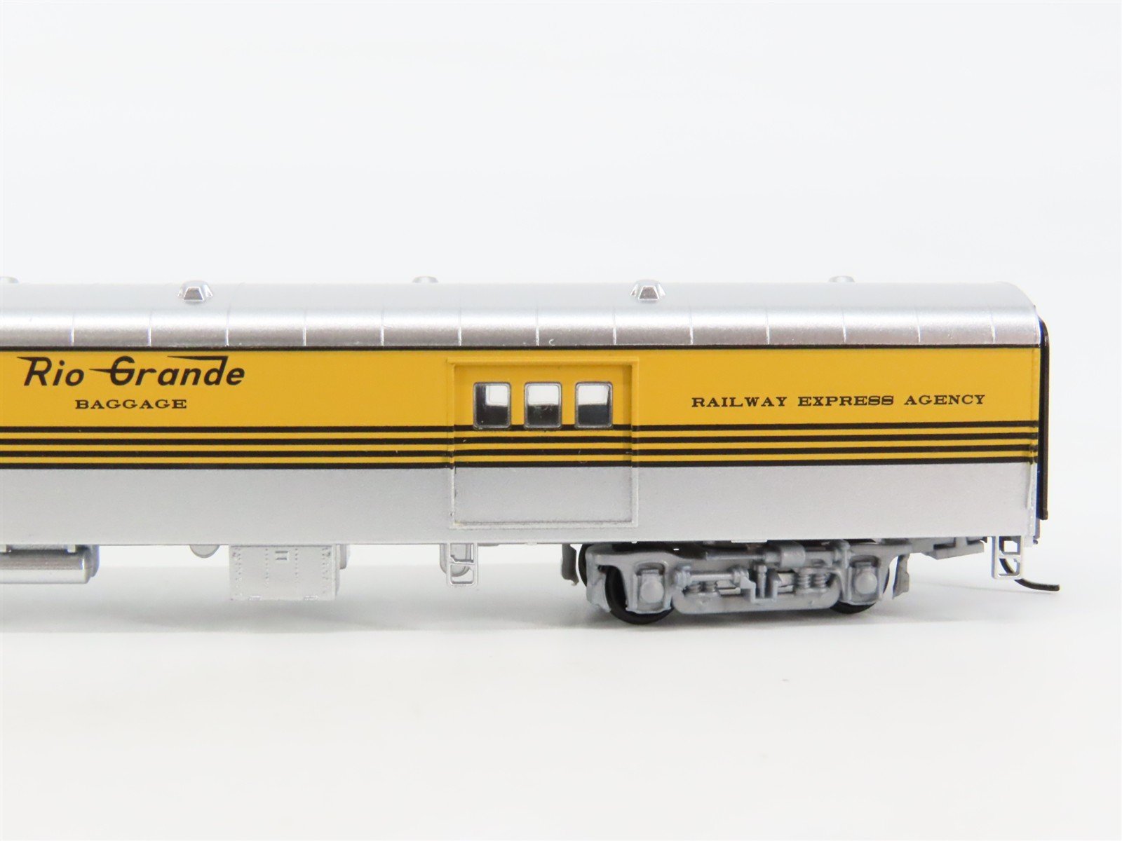 N Scale Walthers D&RGW Rio Grande Railway Express Agency Baggage Passenger Car