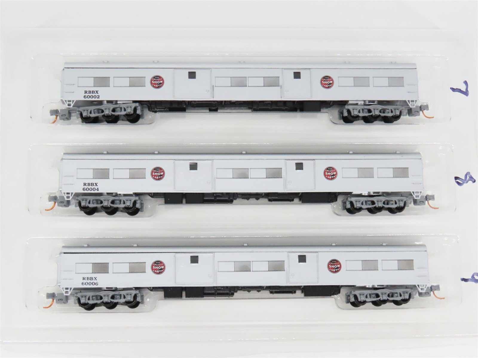 SET of 3 N Micro-Trains Con-Cor RBBX Ringling Bros & Barnum & Bailey Passengers