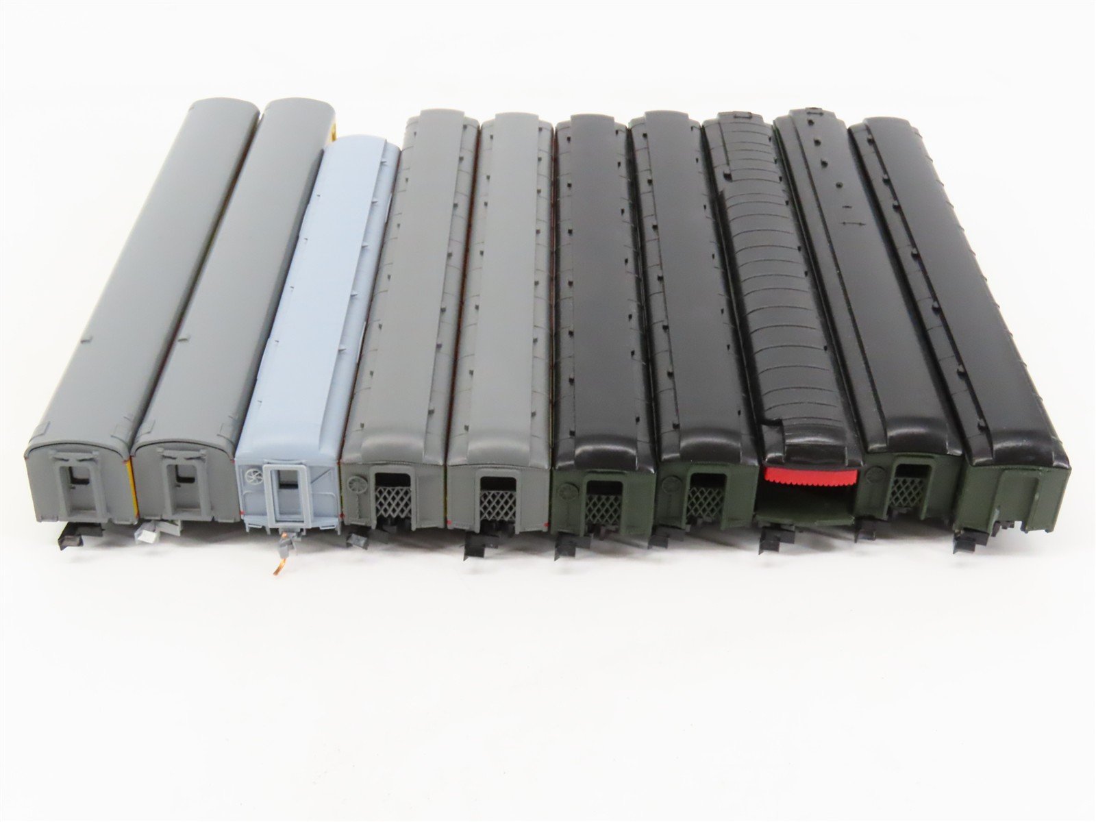 LOT of 10 N Scale Rivarossi, Con-Cor UP 