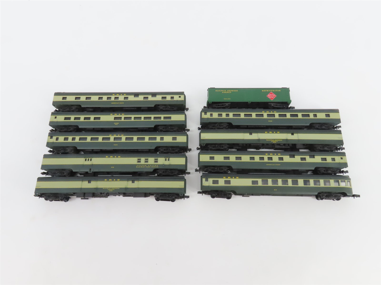 N Scale Con-Cor Roundhouse ERIE Railroad 10-Car Passenger Set