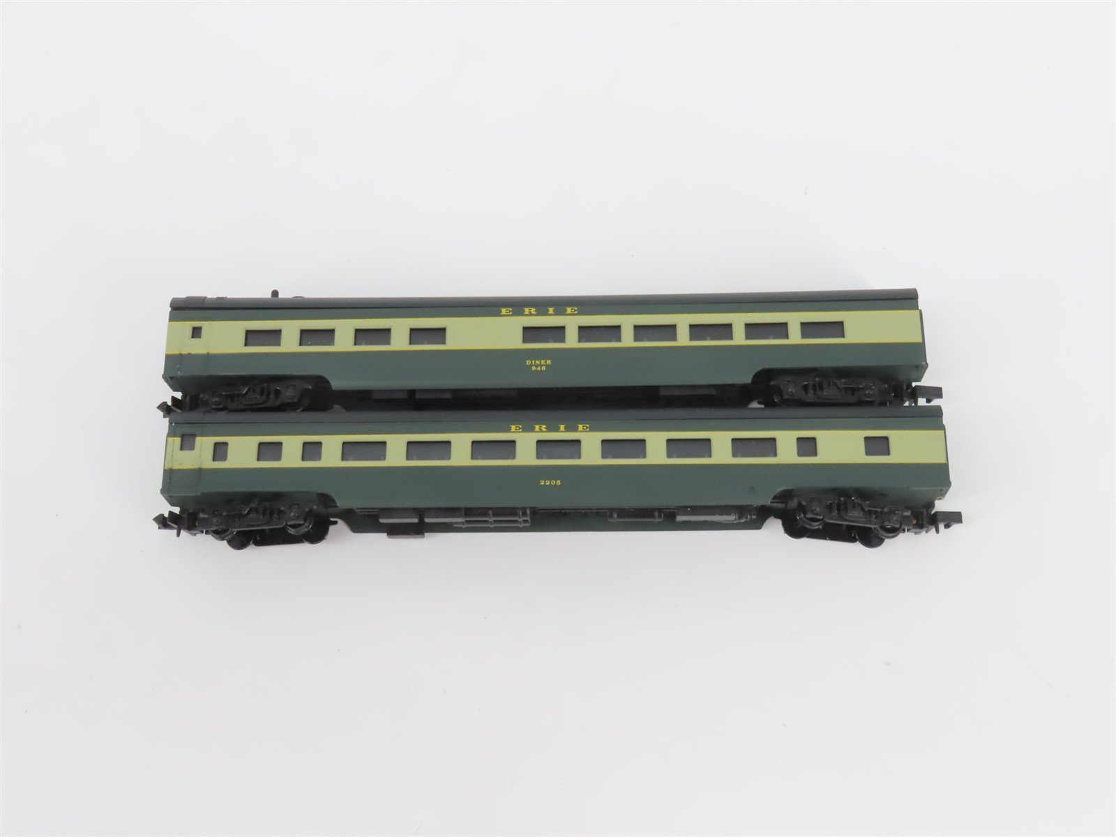 N Scale Con-Cor Roundhouse ERIE Railroad 10-Car Passenger Set