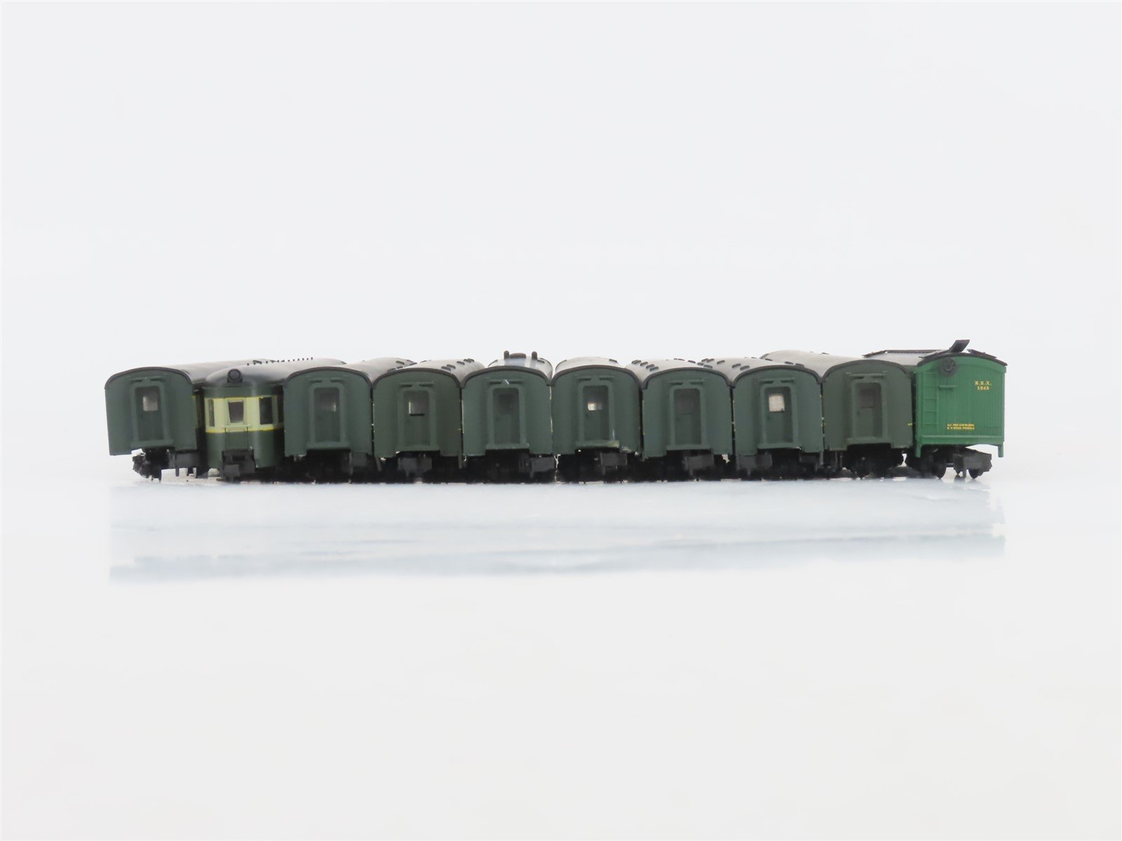 N Scale Con-Cor Roundhouse ERIE Railroad 10-Car Passenger Set