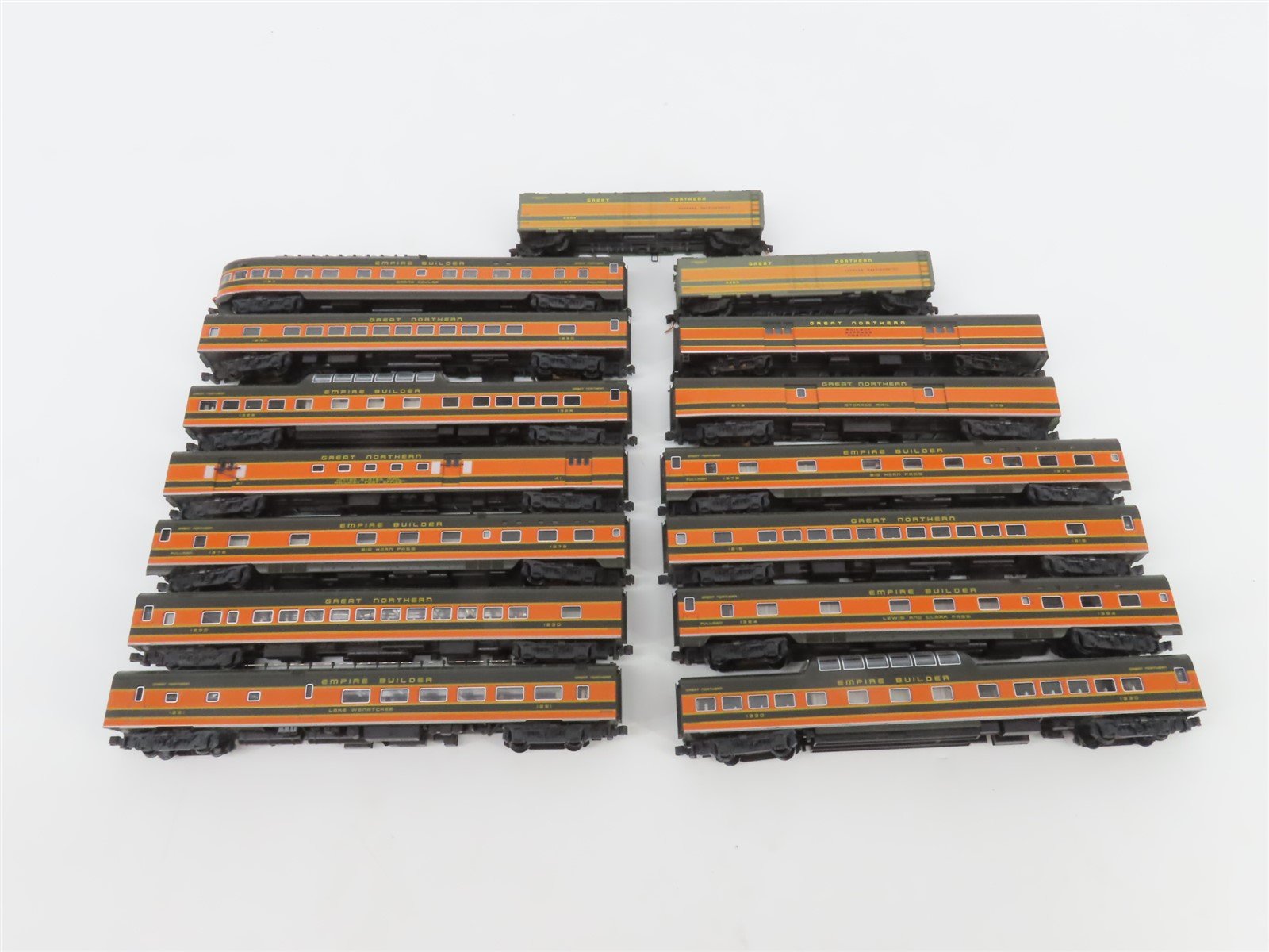 LOT of 15 N Scale KATO GN Great Northern Empire Builder Passenger & Freight Cars