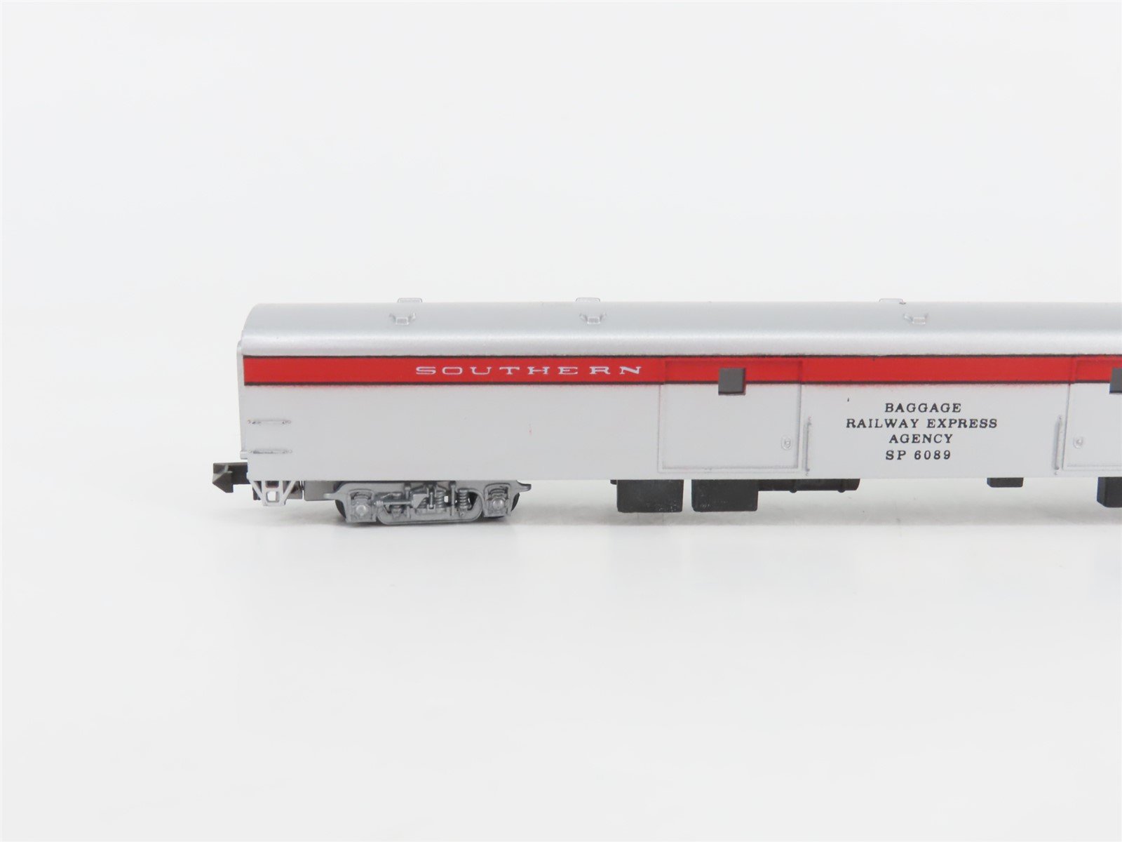 LOT of 2 N Scale Con-Cor SP Southern Pacific Passenger Cars