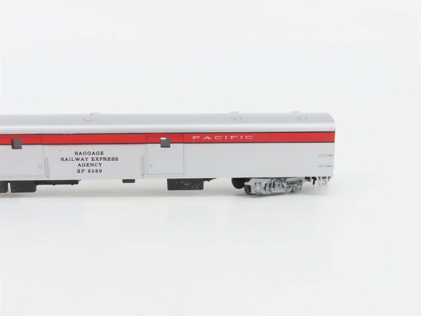 LOT of 2 N Scale Con-Cor SP Southern Pacific Passenger Cars