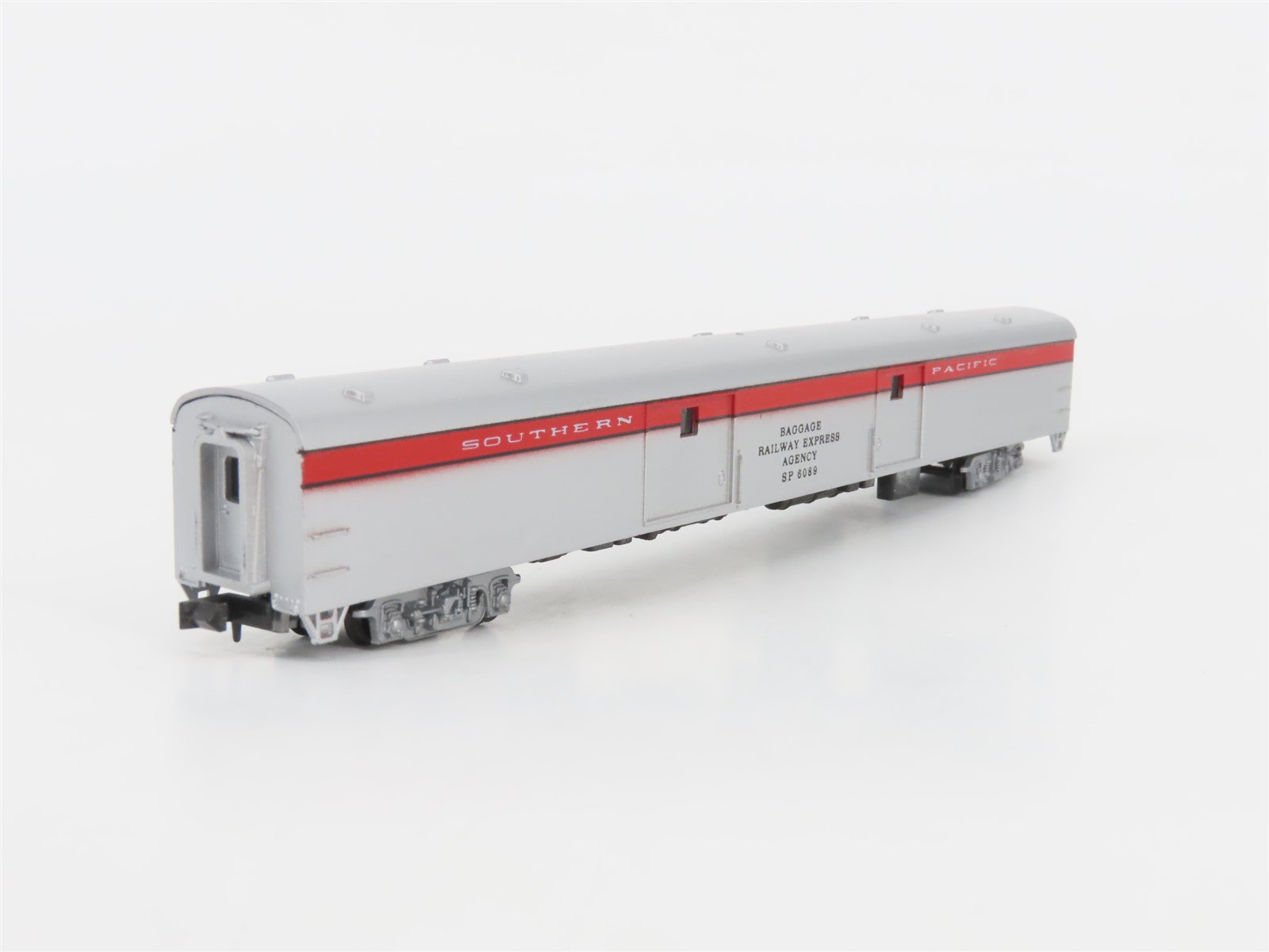 LOT of 2 N Scale Con-Cor SP Southern Pacific Passenger Cars
