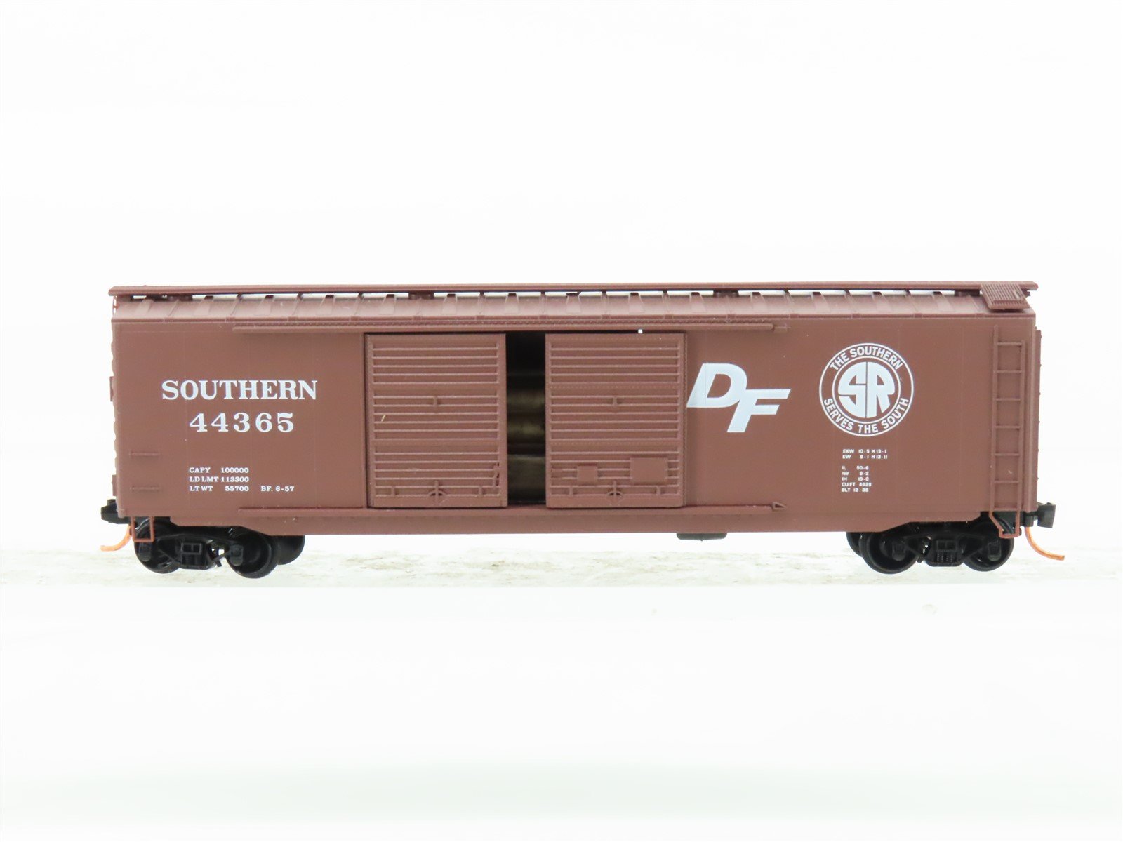N Scale Micro-Trains MTL Southern 50' Boxcar #44365 w/ Load