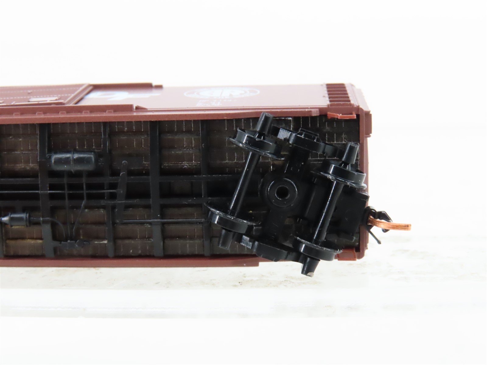 N Scale Micro-Trains MTL Southern 50' Boxcar #44365 w/ Load